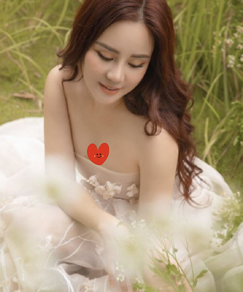 Một số hình ảnh xinh đẹp của nữ ca sĩ "3 con trông mòn con mắt"