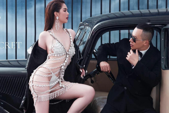 ngoc-trinh-khoe-bikini-sau-khi-bi-to-quen-2-3-nguoi-1 Ngọc Trinh khoe bikini tại nhà Vũ Khắc Tiệp sau khi bị tố quen 2 3 người