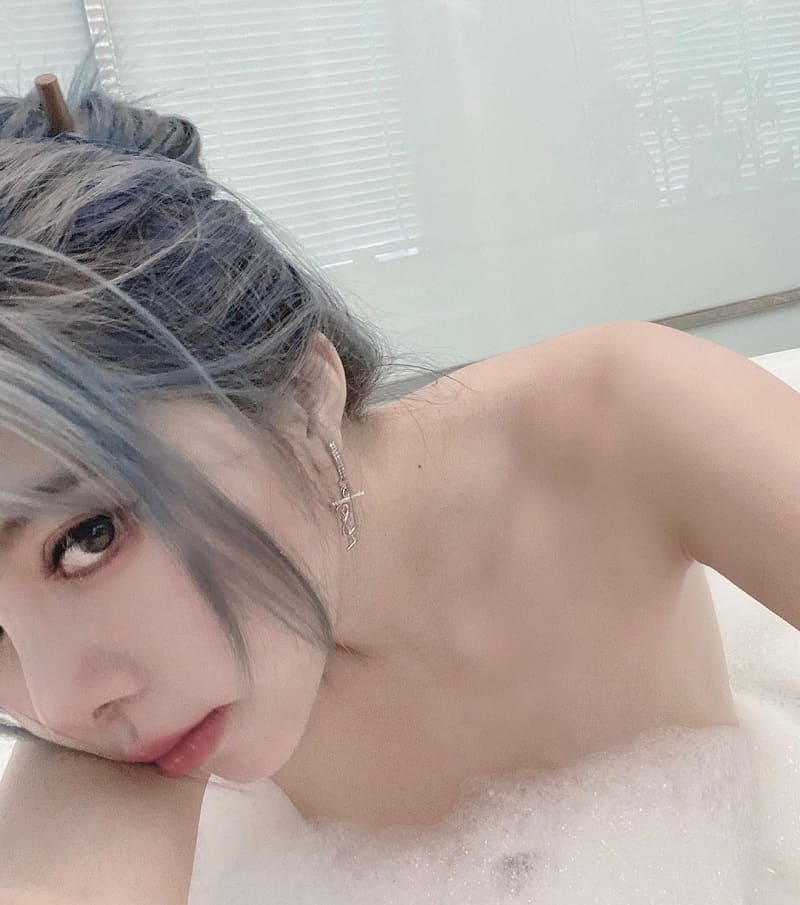 Ohsusu - Nữ streamer gợi cảm tung loạt ảnh nude cực nghệ thuật