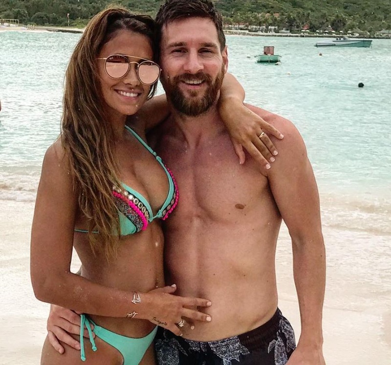 Vợ Messi - Antonella Roccuzzo diện bikini cực bốc 7