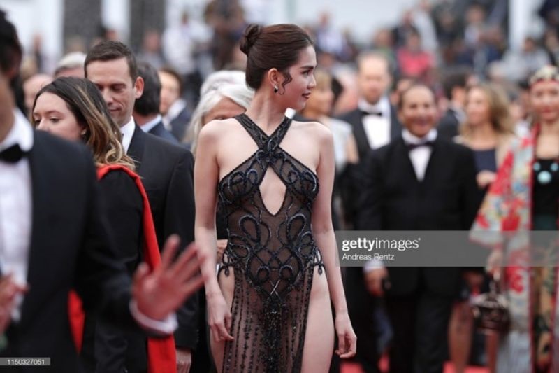 Cannes 2021 thu hút nhiều kiểu diện trang phục hở bạo trên thảm đỏ, Ngọc Trinh cũng đã từng nằm trong số đó 11