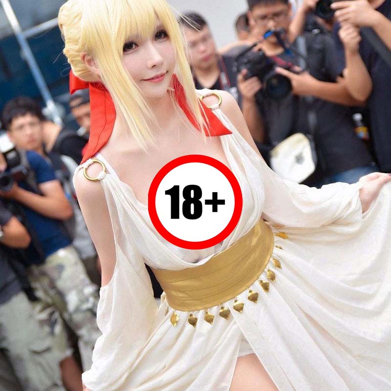 Livestream 18+ các hot girl liên tục show hàng rửa mắt cho fan Livestream 18+ các hot girl liên tục show hàng rửa mắt cho fan