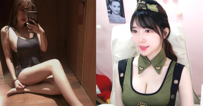 lo-hang-nong-cua-loat-hot-girl-vay-ngan-buoi-to-0 Lộ hàng nóng của loạt hot streamer ngay trên sóng từ váy ngắn đến bưởi to