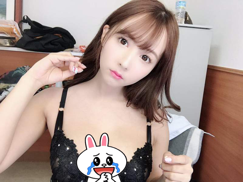 Trào lưu khoe vòng 1 với nhiều ý tưởng phong phú khiến anh em điêu đứng rạo rực khoe vòng 1