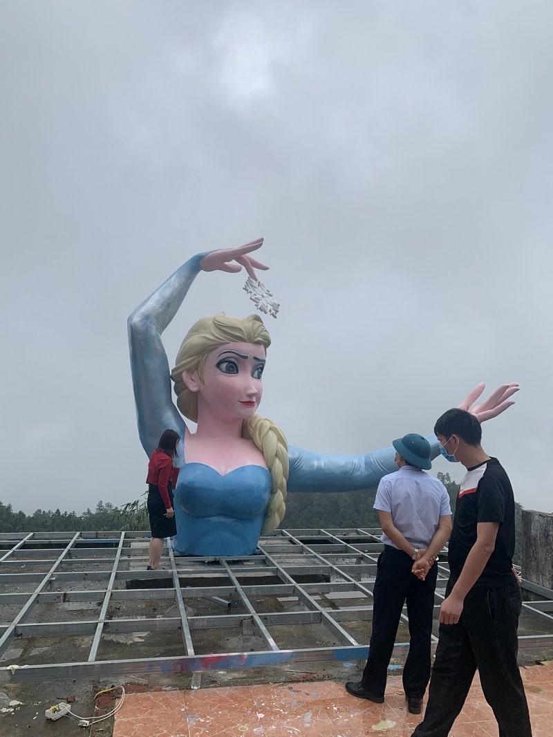 CĐM phản ứng thế nào về tượng Elsa ở Sapa?
