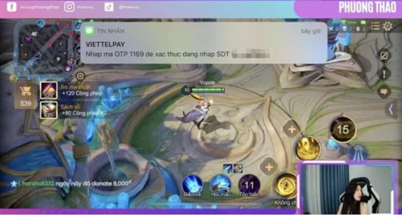 MC Phương Thảo mất nick vì không tắt thông báo khi livestream