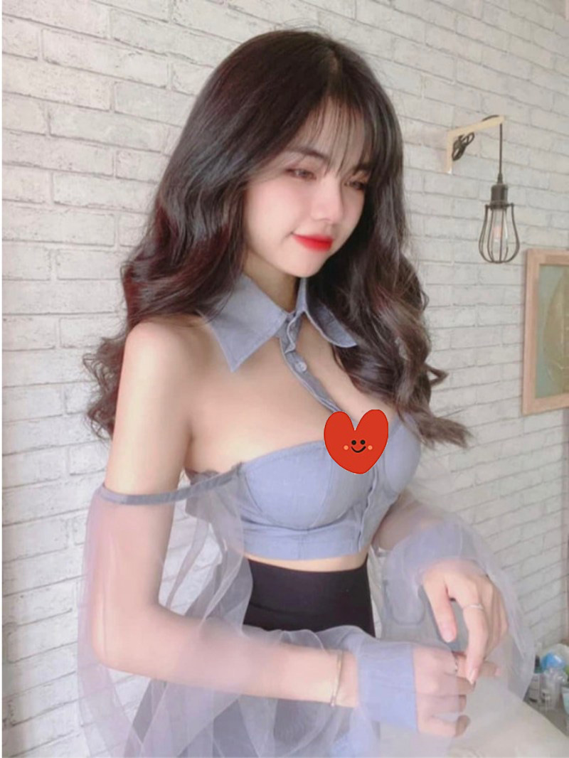 Mai Dora là nữ streamer sexy nhất đêm Trung Thu