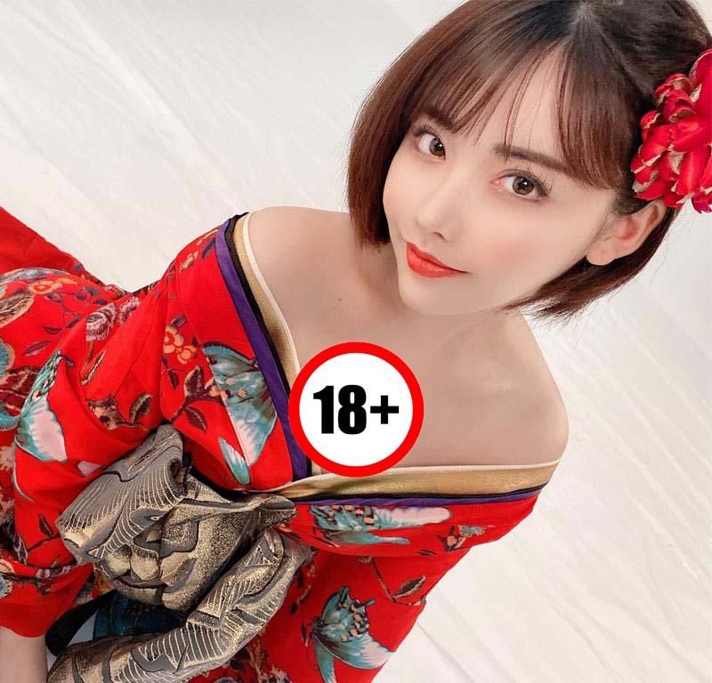JAV Idol Eimi Fukada bị fan Việt đòi “quà” vì đã “cưng chiều” cô quá nhiều