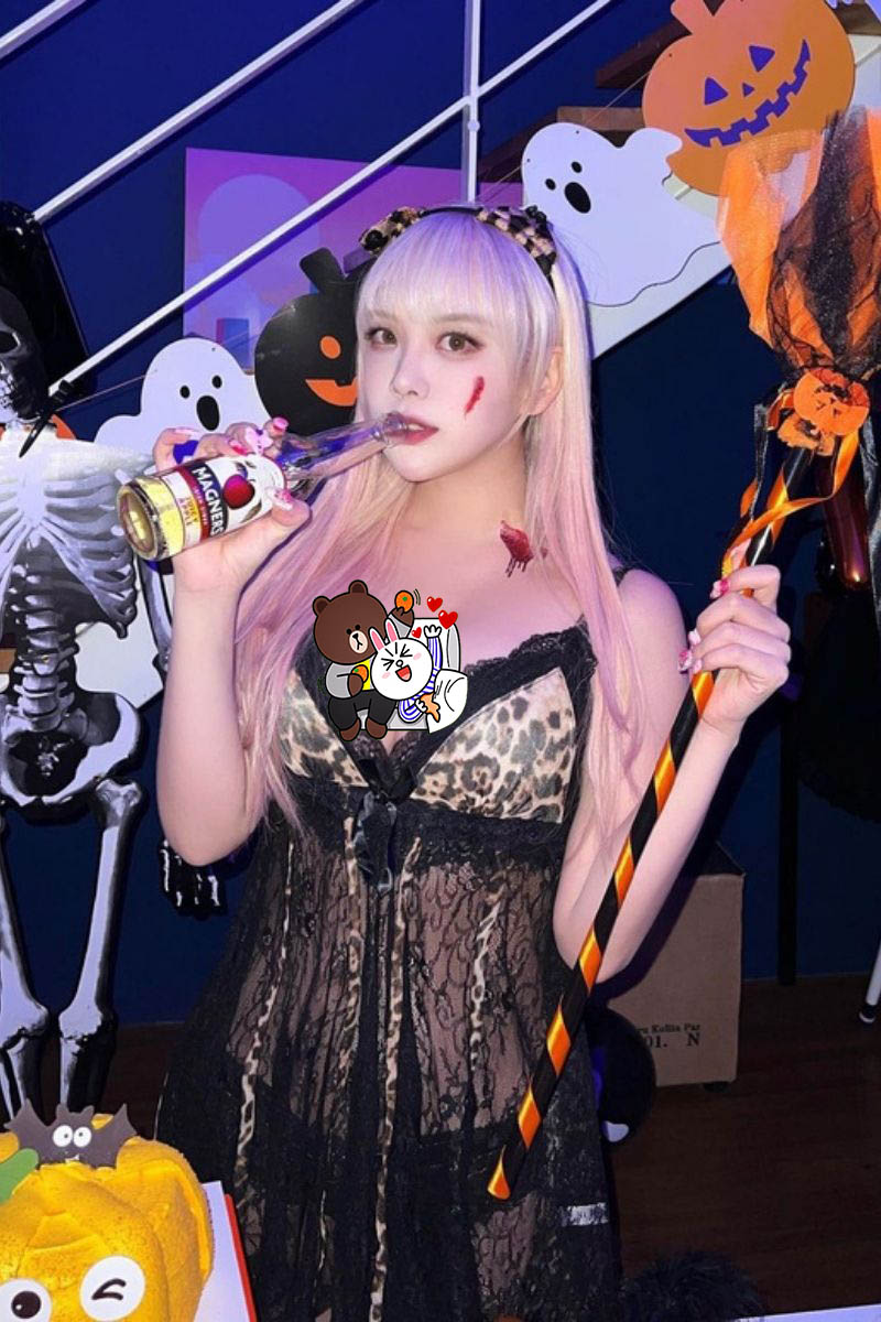 Các nữ streamer hoá trang Halloween vừa sexy, vừa rùng rợn đáng sợ hóa trang Halloween