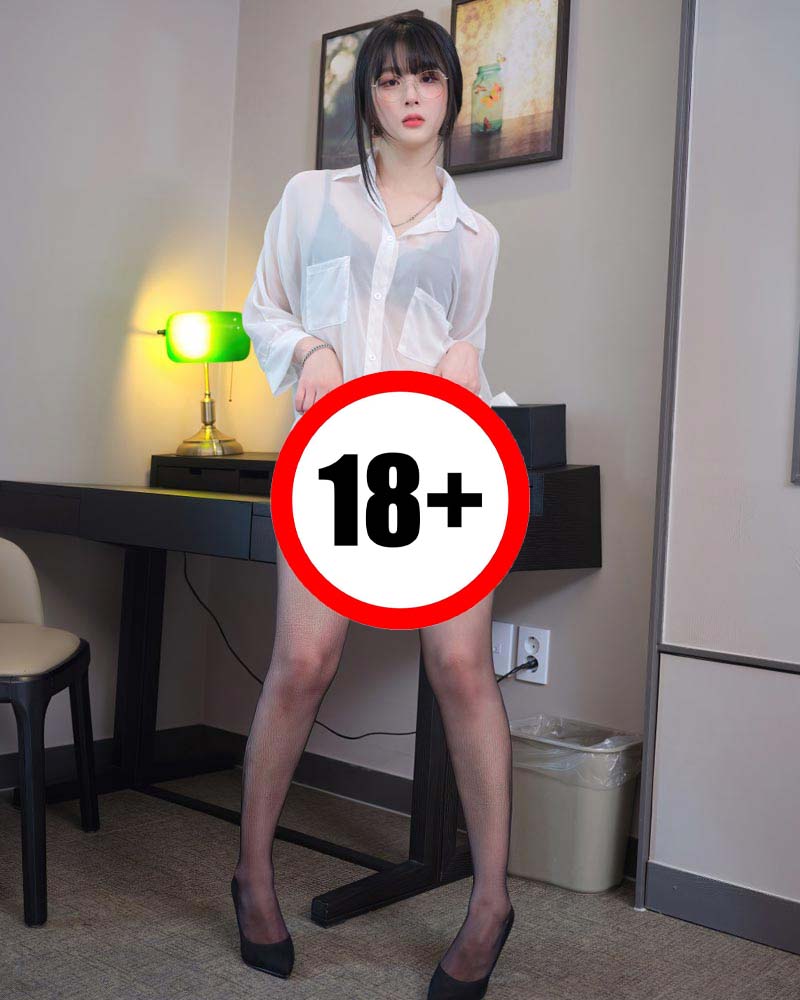 Jang Joo khiêu gợi trong bộ ảnh gia sư đậm chất 18+