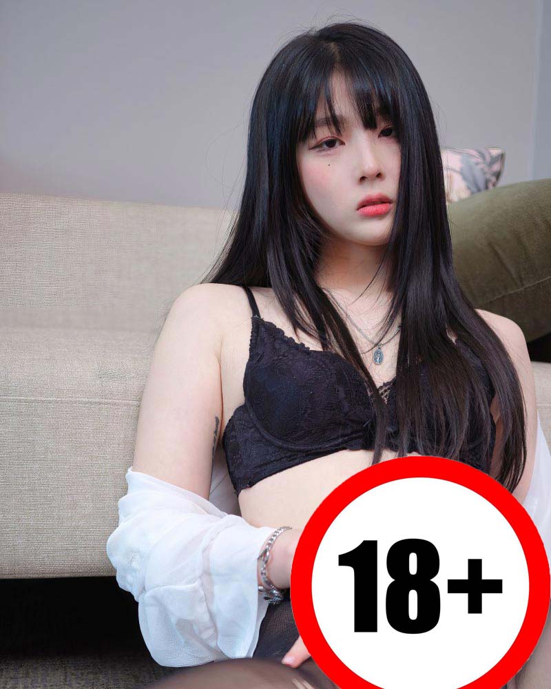Jang Joo khiêu gợi trong bộ ảnh gia sư đậm chất 18+