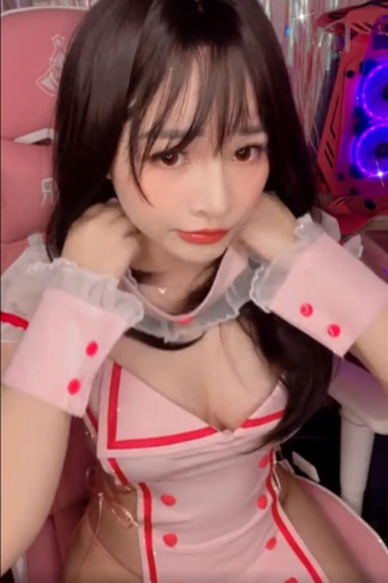 Mimi Chan's bold show-off outfit right after the broadcast