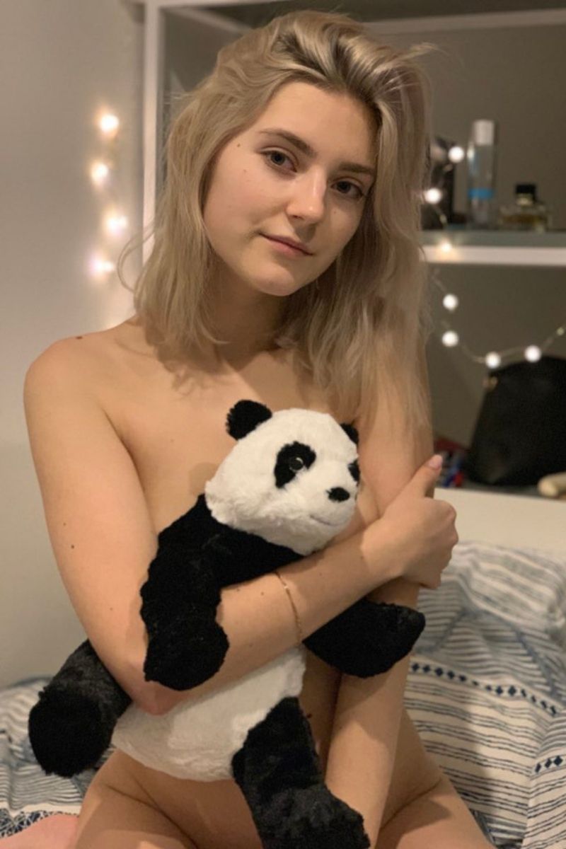 Hot girl phim 18+ cho biết cô chỉ quay phim người lớn với chỉ 1 mình bạn trai