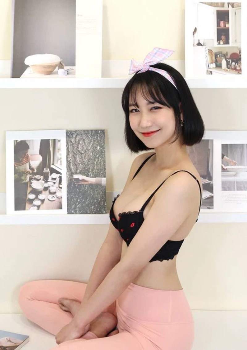 Eun-ji, nữ streamer Hàn Quốc sexy