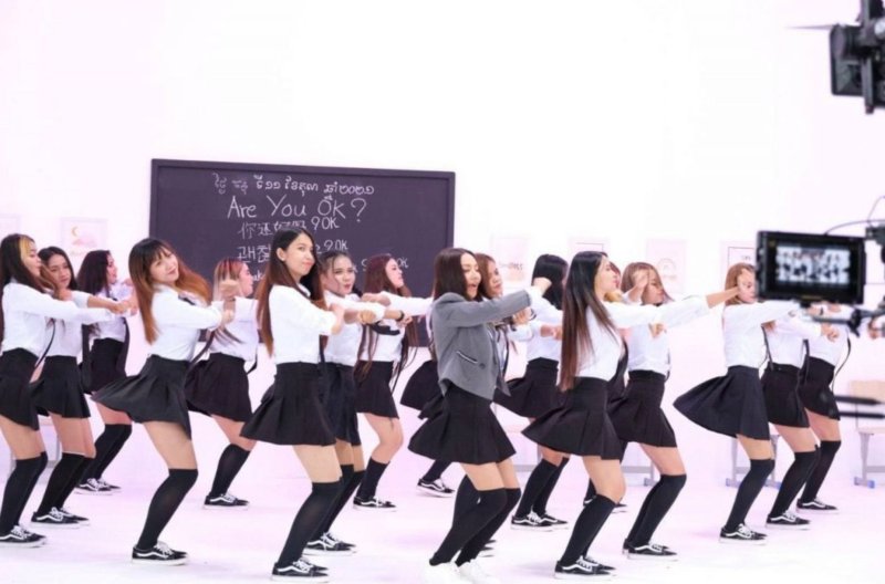 Dàn cực phẩm trong hot trend tiktok Are You Ok