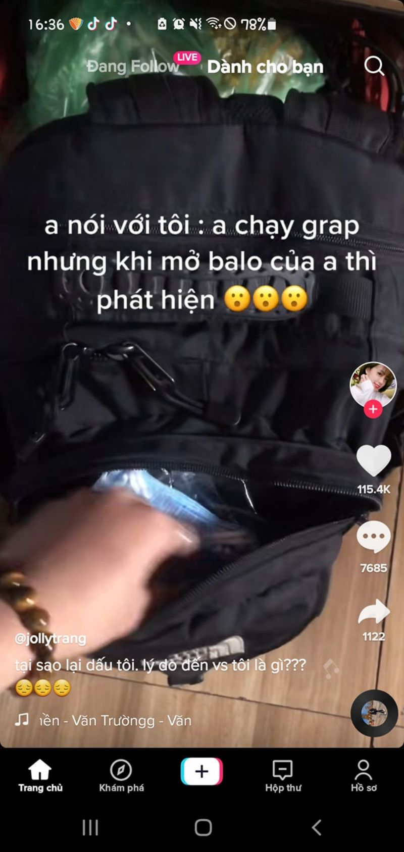 Clip tiktok lục ba lo của người yêu chạy grab 