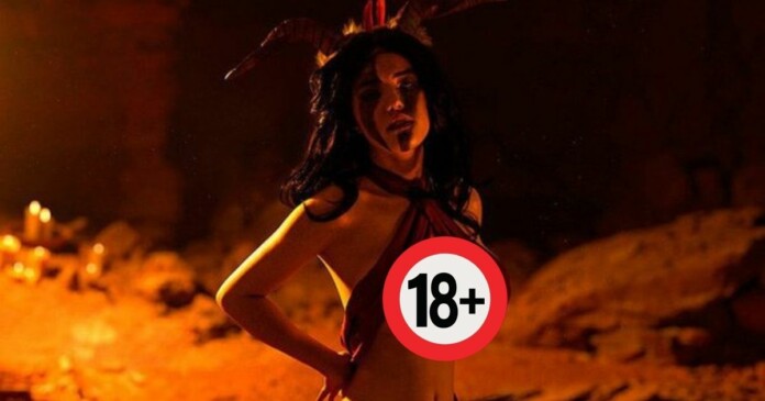 cosplay-succubus-qua-tao-bao-khien-fan-nong-mat-10 Cosplay Succubus, nữ game thủ khiến fan bỏng mắt vì trang phục quá khiêu gợi