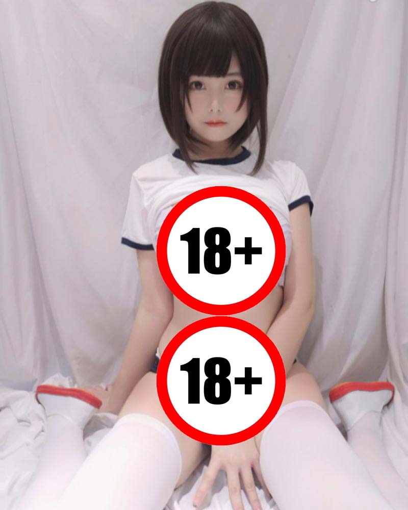 Hot girl Trung Quốc gây tranh cãi khi chụp ảnh 18+ với đồng phục học sinh