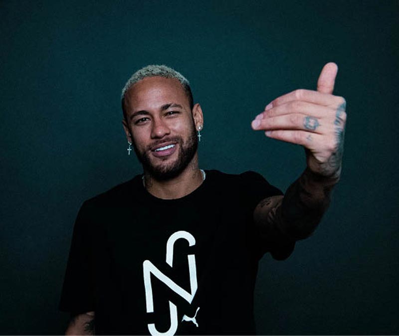 Neymar Jr ký hợp đồng độc quyền với Facebook Gaming 21