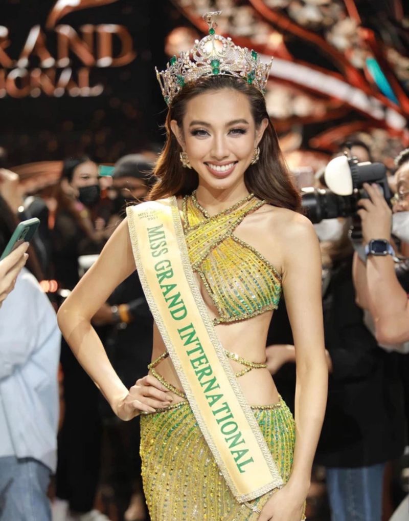 Hoa hậu Thuỳ Tiên đăng quang 