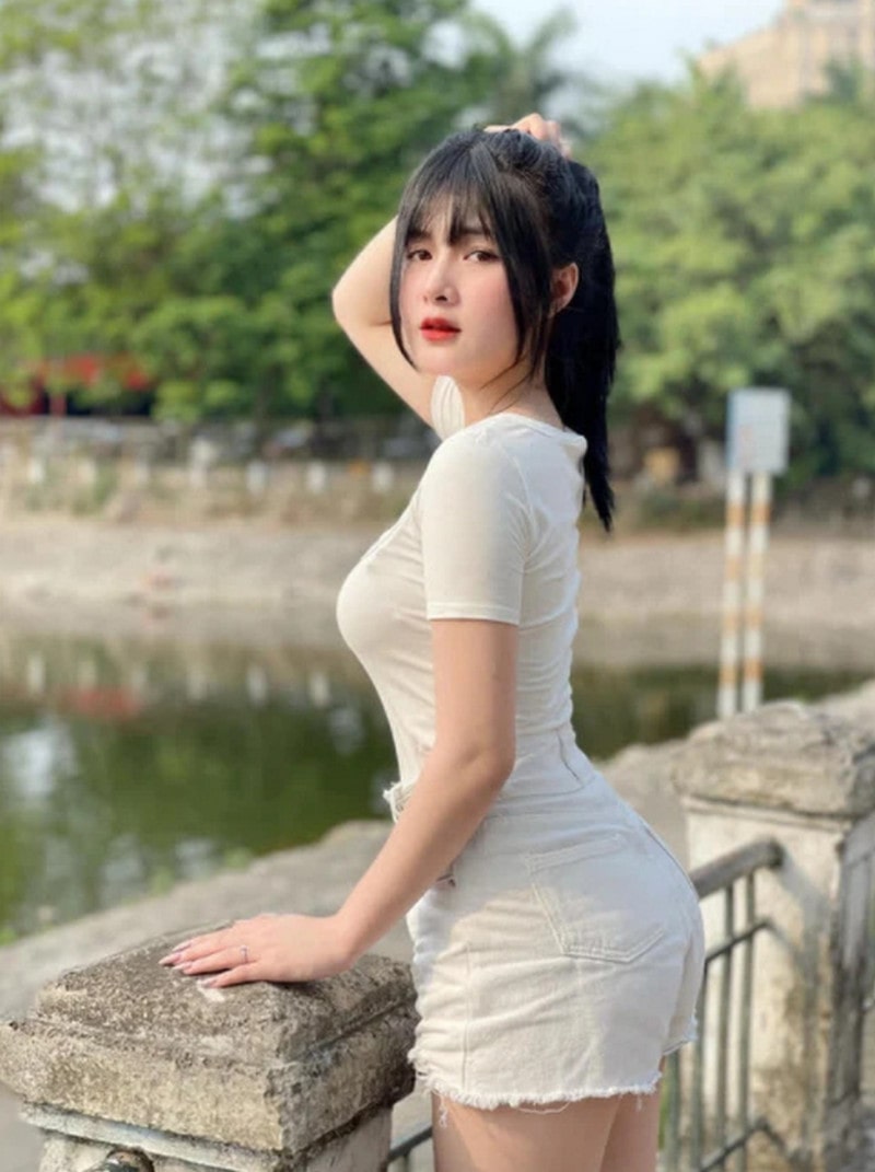 Ngắm nhan sắc nữ streamer Việt, fan nam điêu đứng vì độ nóng bỏng -Quỳnh Alee