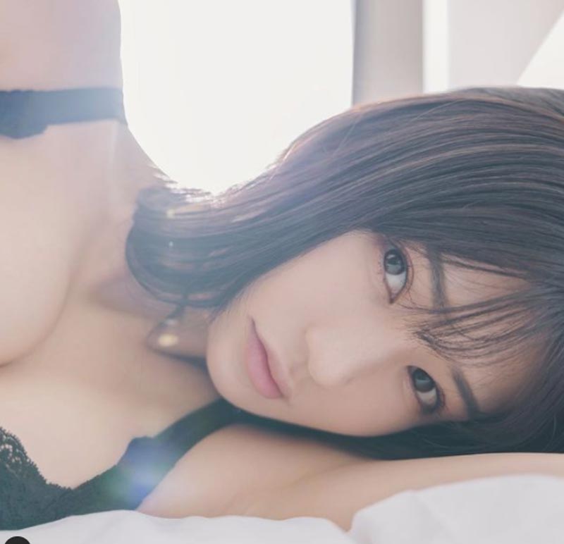Shoko Takahashi tiết lộ lần đầu quan hệ tình dục năm 15 tuổi 8