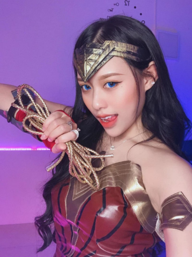Nữ TikToker cosplay tướng Liên Quân đến vũ trụ Marvel
