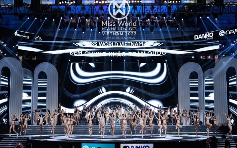 Đêm 24/4 vừa qua, chung khảo cuộc thi Miss World đã diễn ra hết sức mỹ mãn với màn đồng diễn bikini