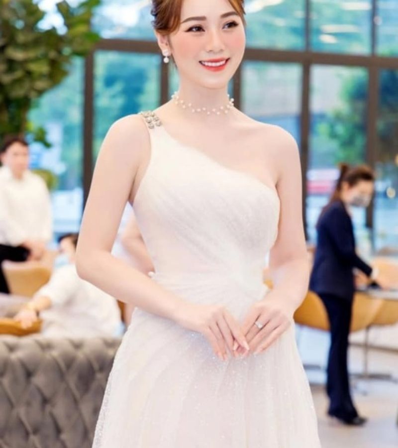 Hoàng Kim chi và loạt ảnh nhan sắc xinh xẻo chuẩn hot girl 