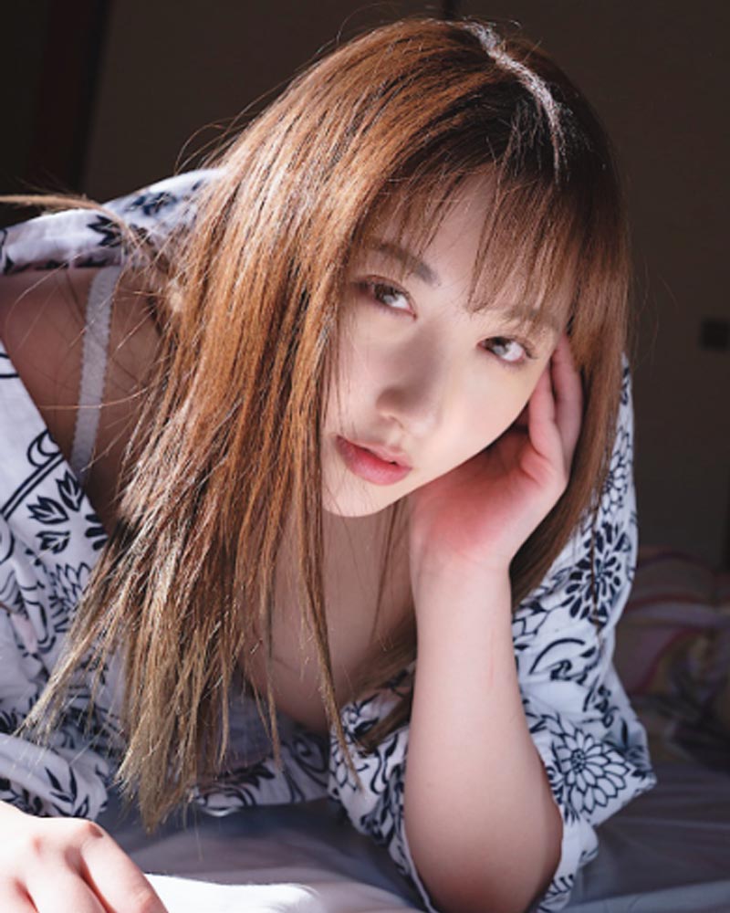 Kitano Mina ra mắt tạp chí 18+ khẳng định độc nhất vô nhị 2
