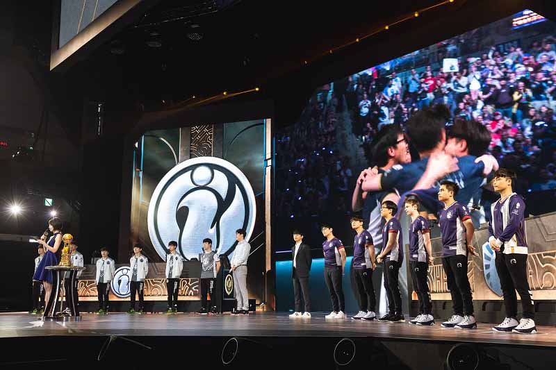 MSI 2022: Hỗ trợ của EG xoáy vào nỗi đau của LPL