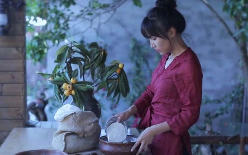 Video của Lý Tử Thất có nội dung đa dạng: từ chế biến món ăn theo phong vị “cổ phong mỹ thực”