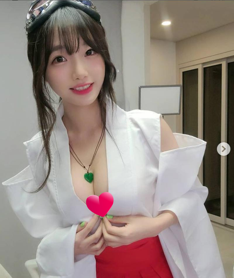 Hot girl 18+ bán ảnh s e x công khai 1