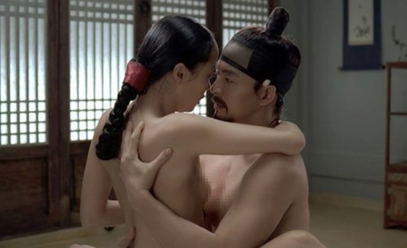 Hot scene queen Jeon Do Yeon stars in this movie with Bae Yong Joon.