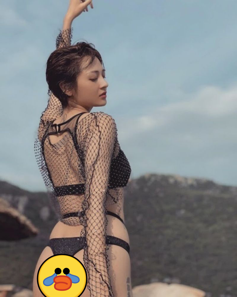 Ảnh nóng hot girl diện bikini trong suốt siêu nhỏ