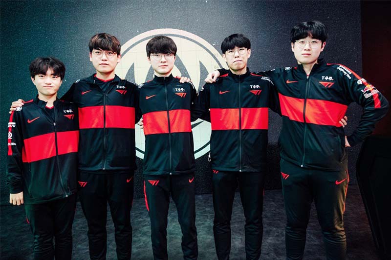 Fan quá khích T1 yêu cầu sa thải HLV trước CKTG 2022 Fan quá khích T1 yêu cầu sa thải HLV trước CKTG 2022