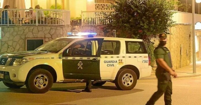 hai-nghe-si-Viet-01 Vì sao phía Tây Ban Nha giữ kín danh tính hai nghệ sĩ Việt?