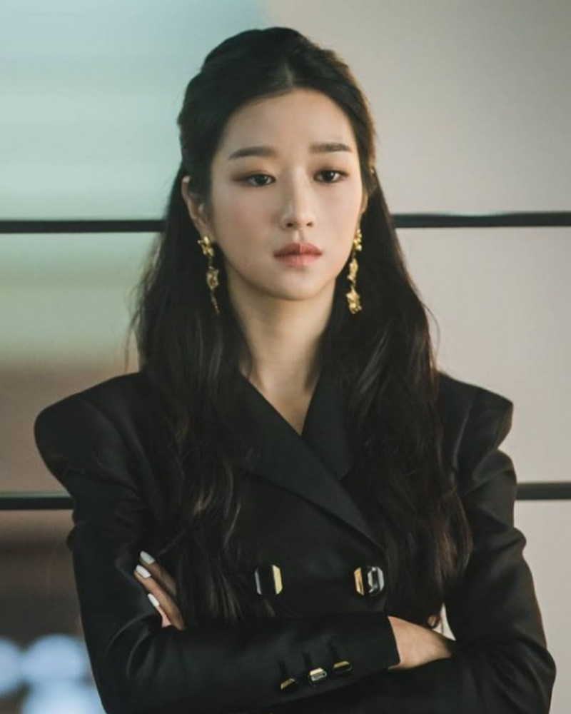 Linh Ngọc Đàm bất ngờ hóa thân thành “điên nữ” Seo Ye Ji phim Eve