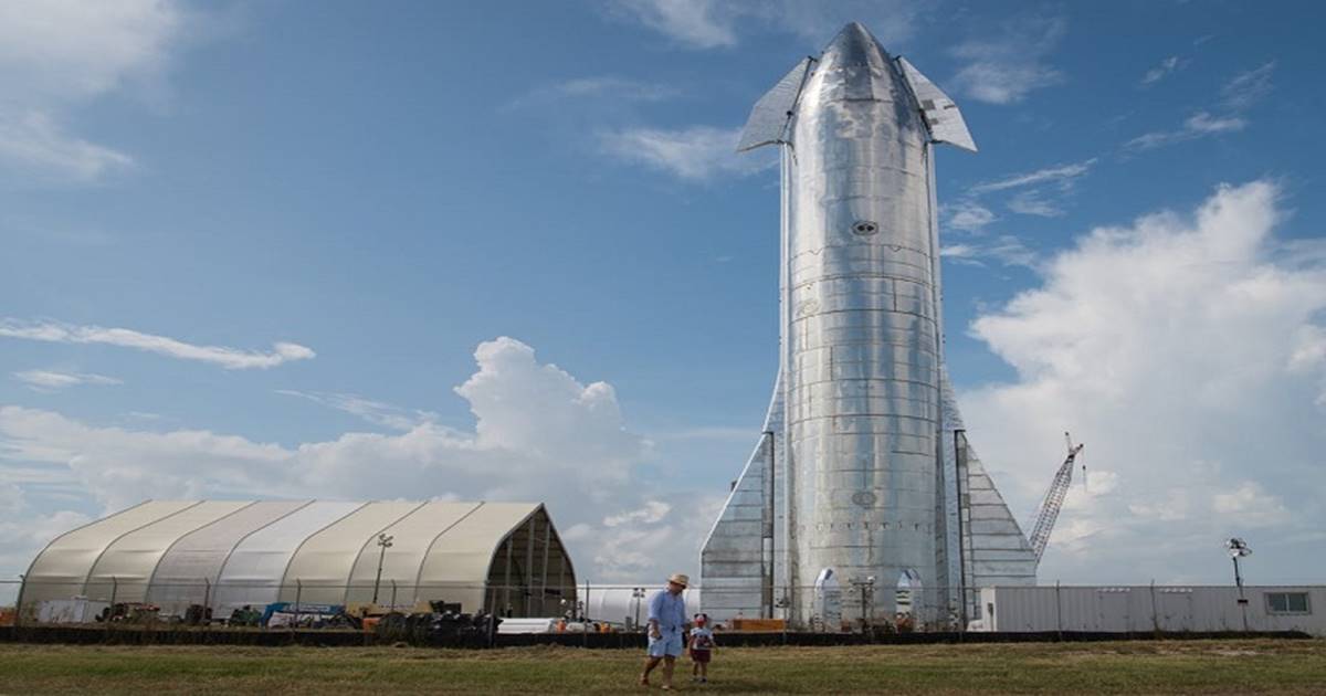 Tòa nhà đầy đủ tiện nghi của các phi hành gia trong tên lửa SpaceX