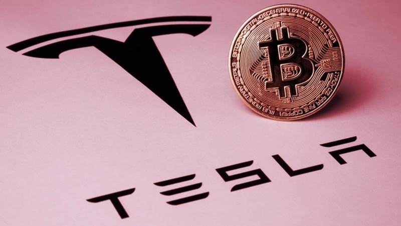 Tesla bán hơn 900 triệu USD Bitcoin