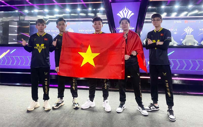 Đại diện Việt Nam chính thức đăng quang giải Liên Quân thế giới.