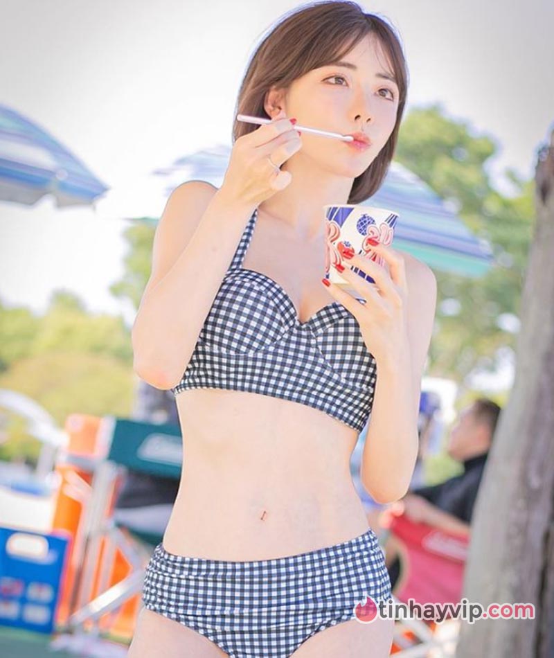Eimi Fukada và loạt ảnh bikini tại Thái Lan 5