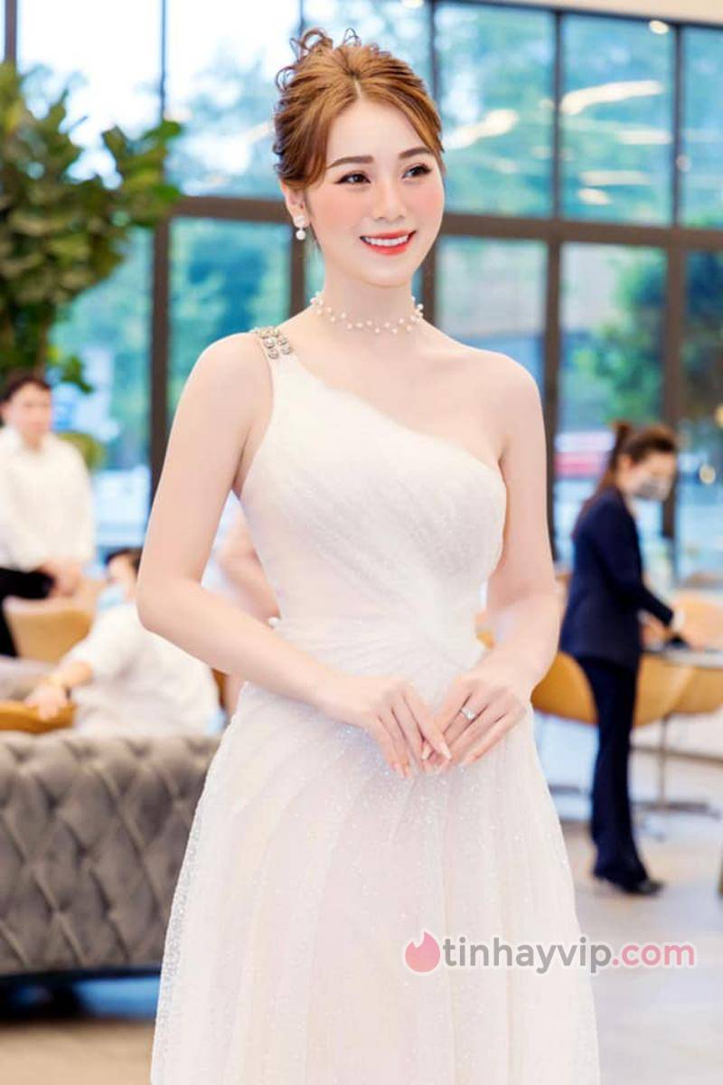 Hoàng Kim Chi tiếp bước Lê Bống, TikToker đi thi Hoa hậu