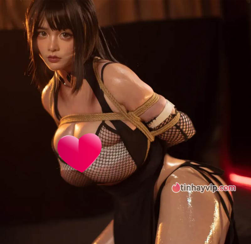 Nàng hot girl 18+ sở hữu body khủng 3