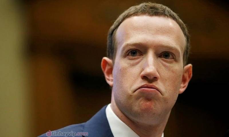 Mark Zuckerberg bị chatbot nói là kẻ “đáng sợ và kiểm soát"