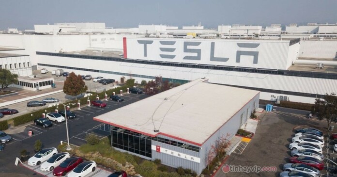 tesla-01 Tesla “đau đầu” vì vụ kiện liên quan đến hành vi phân biệt chủng tộc