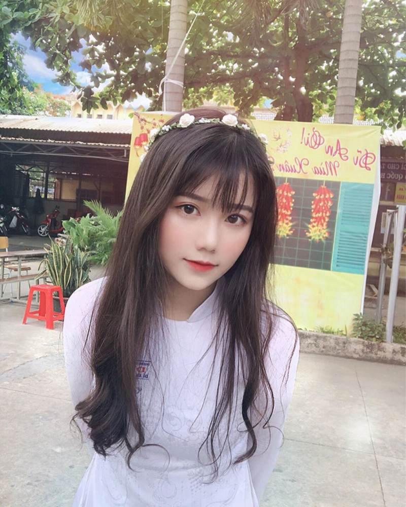 Vẻ thuần khiết của thí sinh Hoa hậu Việt Nam có mái tóc dài kỷ lục 1m4