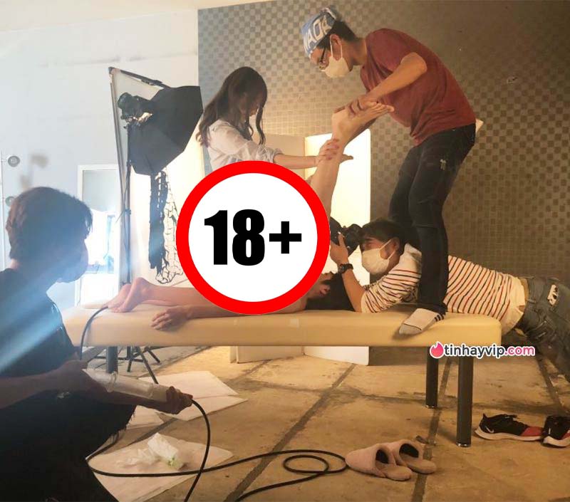 Hậu trường JAV và câu chuyện "lên không nổi" dở khóc dở cười