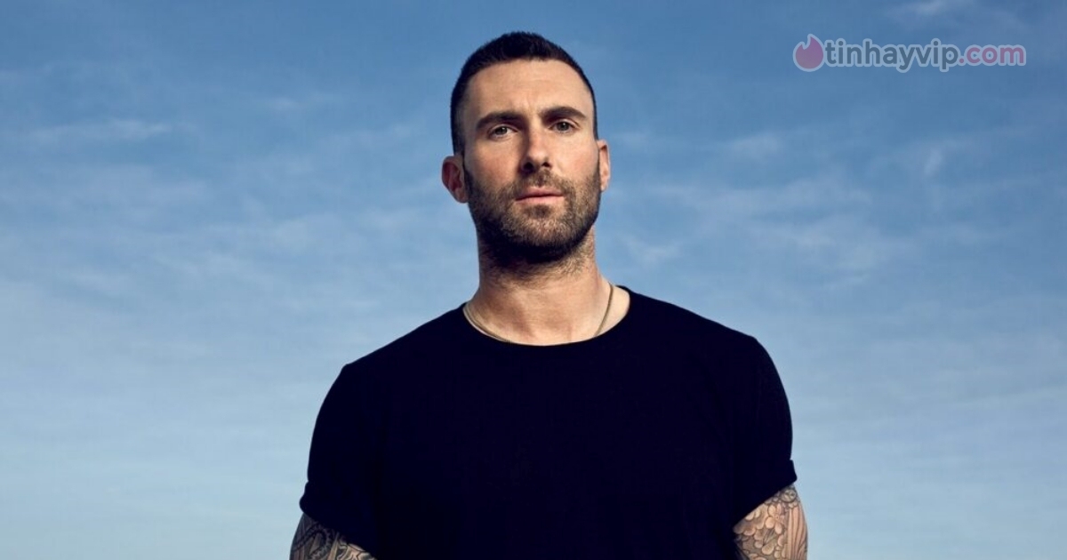 Trưởng nhóm Maroon 5, Adam Levine bị ba phụ nữ tố ngoại tình