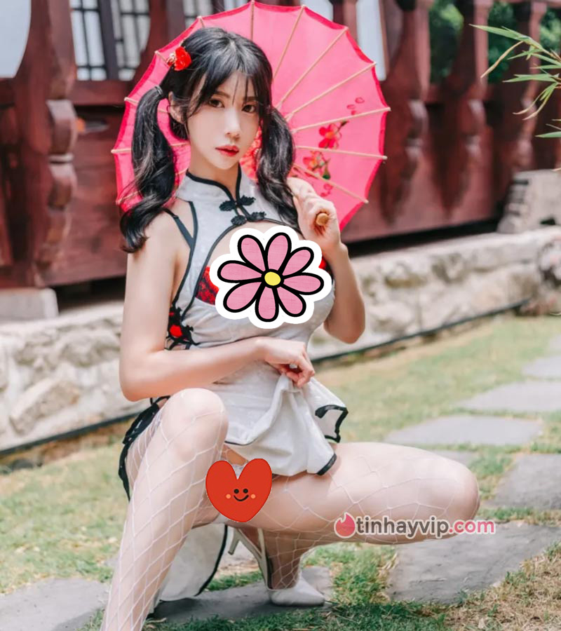 Hot girl 18+ ngực khủng 1